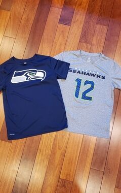 Boy's Medium 10 - 12 Seattle Seahawks short sleeve shirts NFL Football